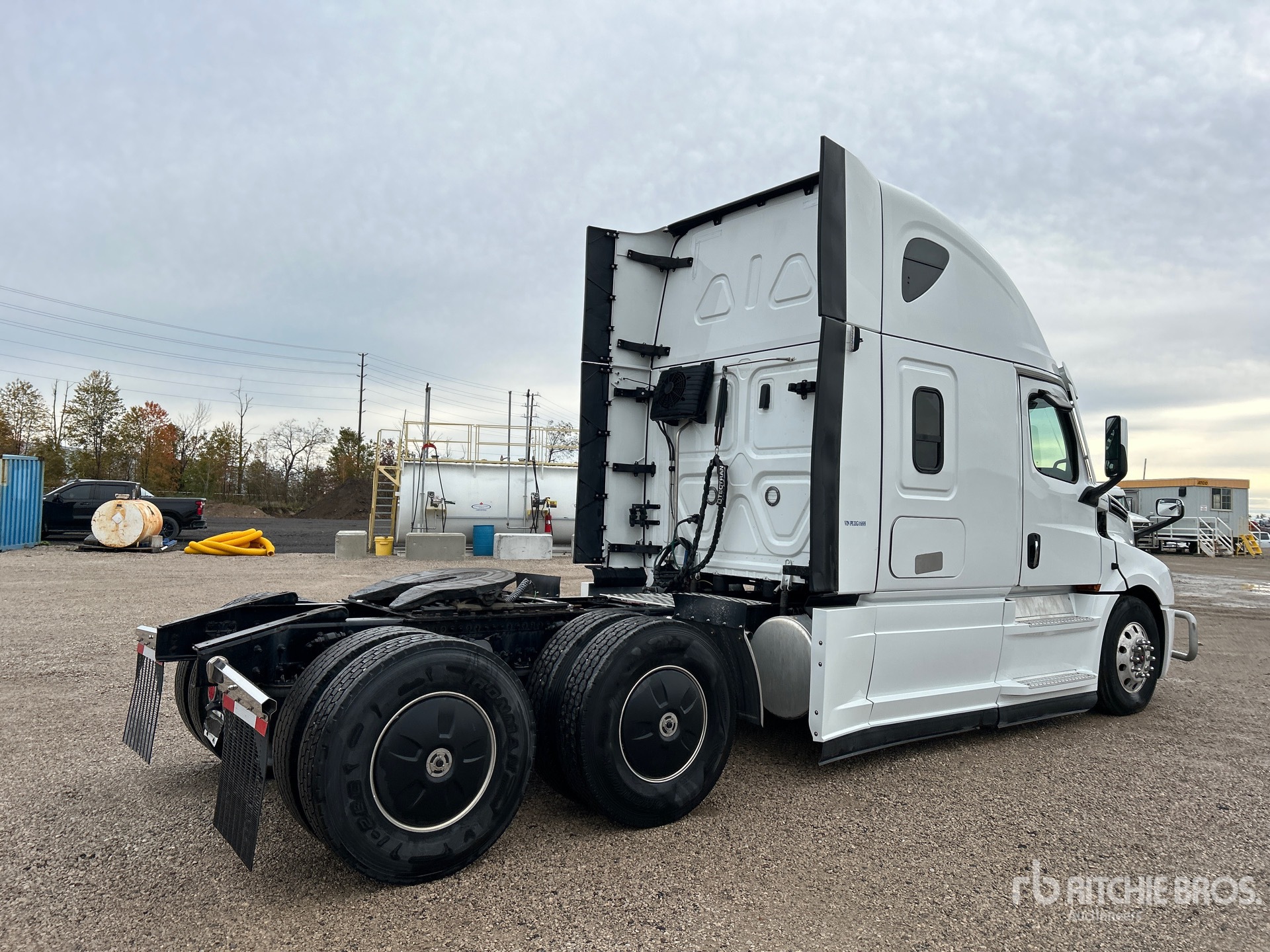 2023 Freightliner CASCADIA 126
