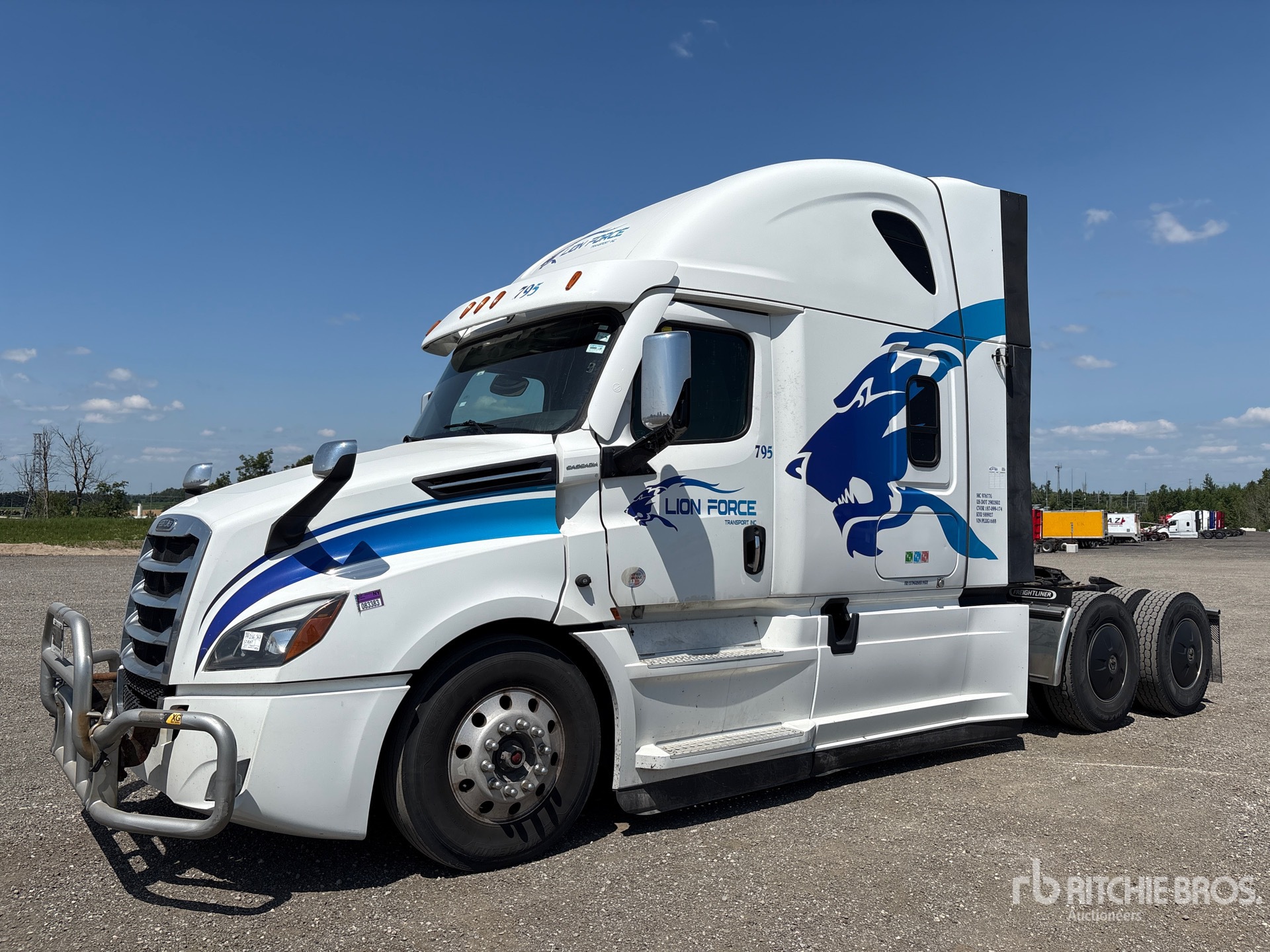 2023 Freightliner CASCADIA 126