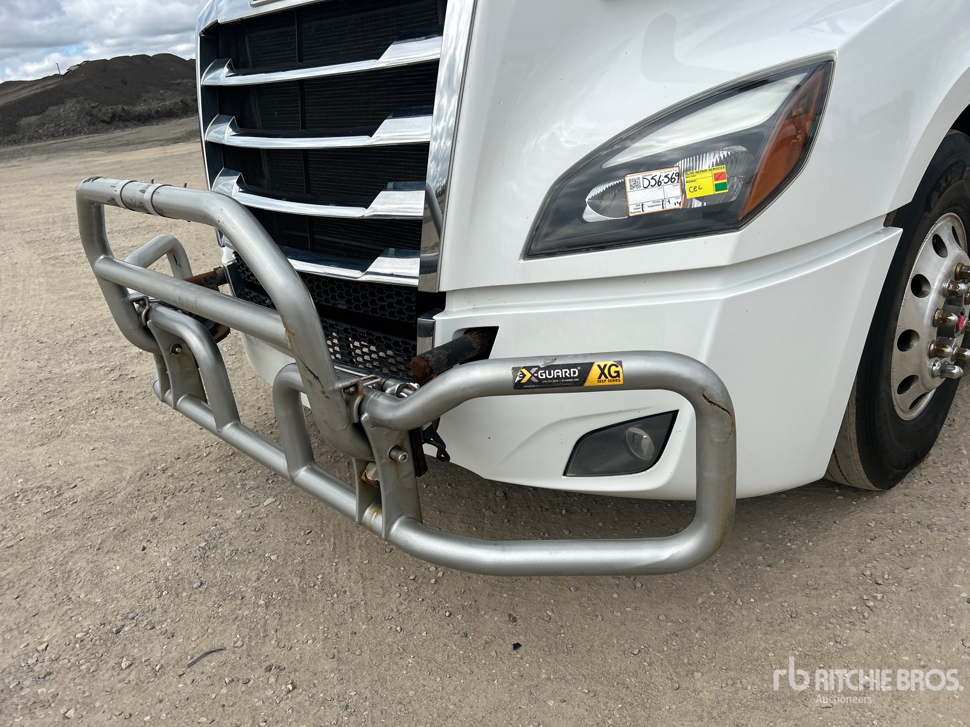 2023 Freightliner CASCADIA 126