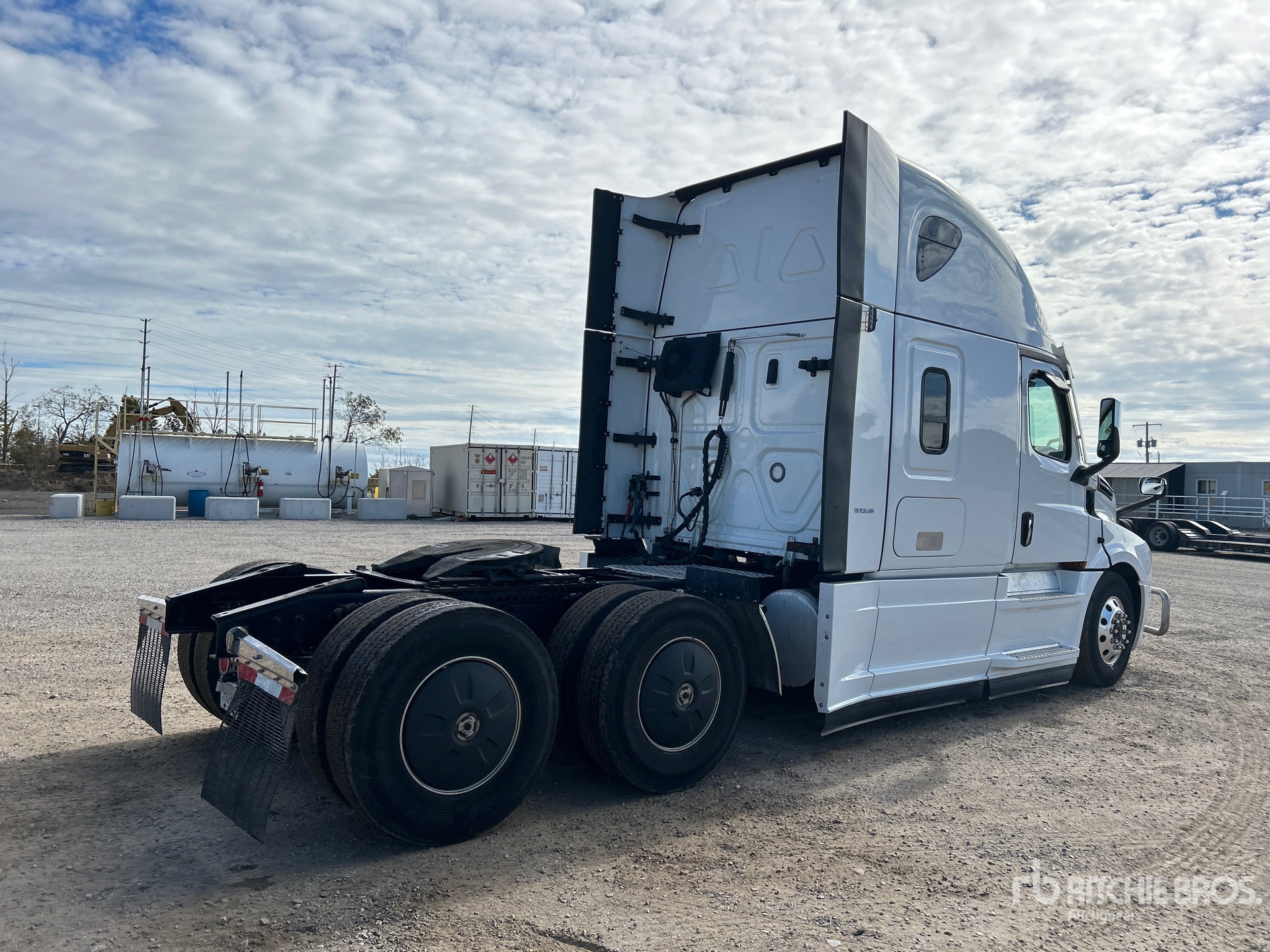 2023 Freightliner CASCADIA 126