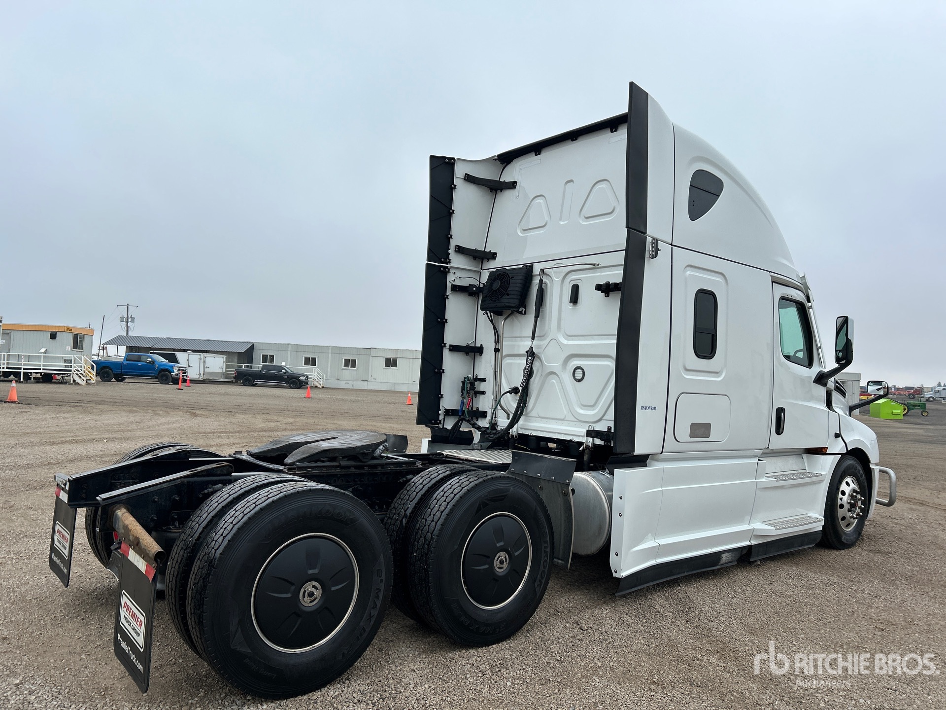 2023 Freightliner CASCADIA 126
