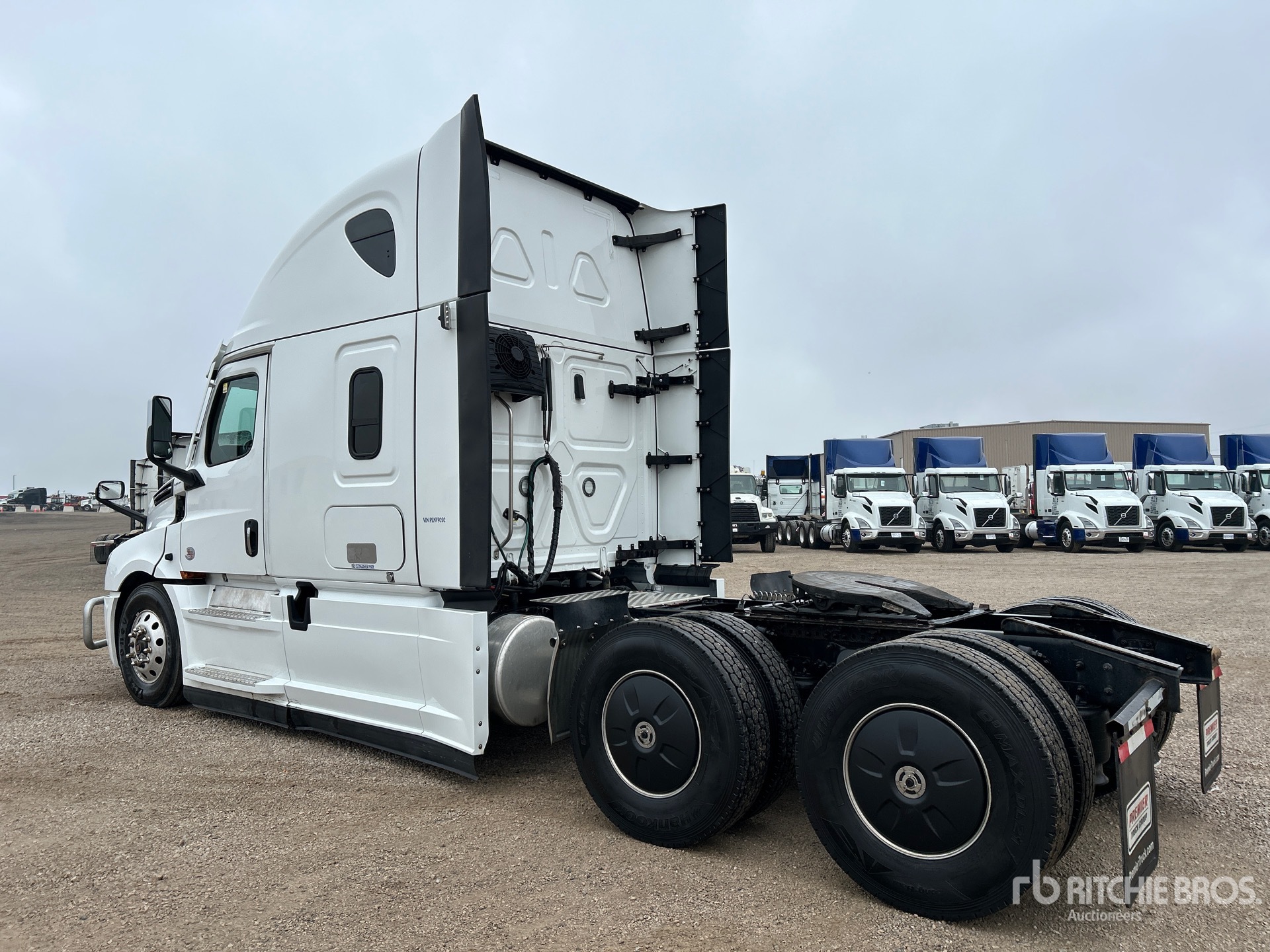 2023 Freightliner CASCADIA 126