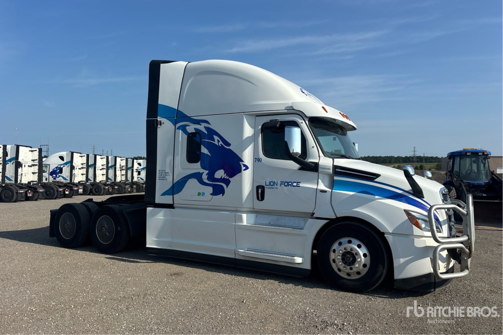 2023 Freightliner CASCADIA 126