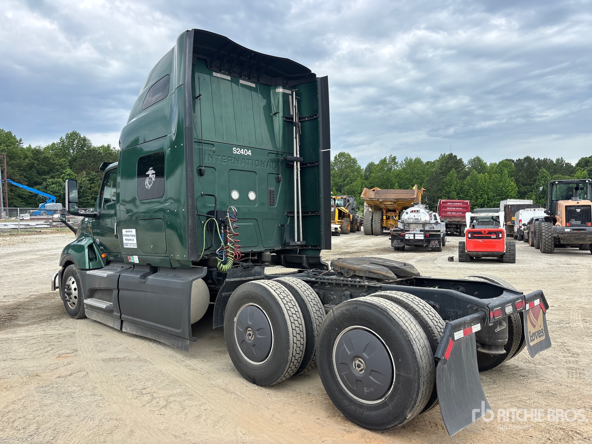 2023 International LT625