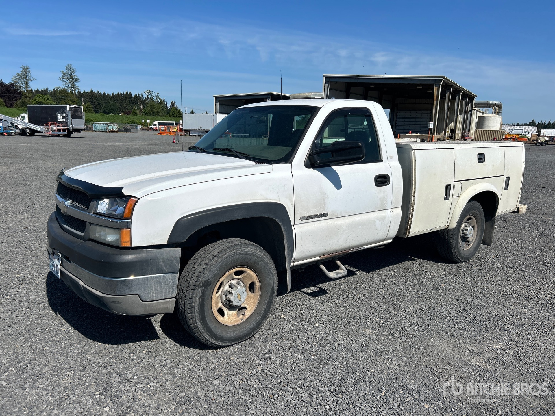 General Appearance with Picture, Left Front Corner