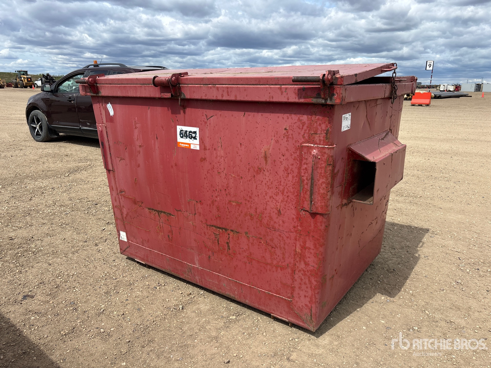 General Appearance with Picture, Right Rear Corner