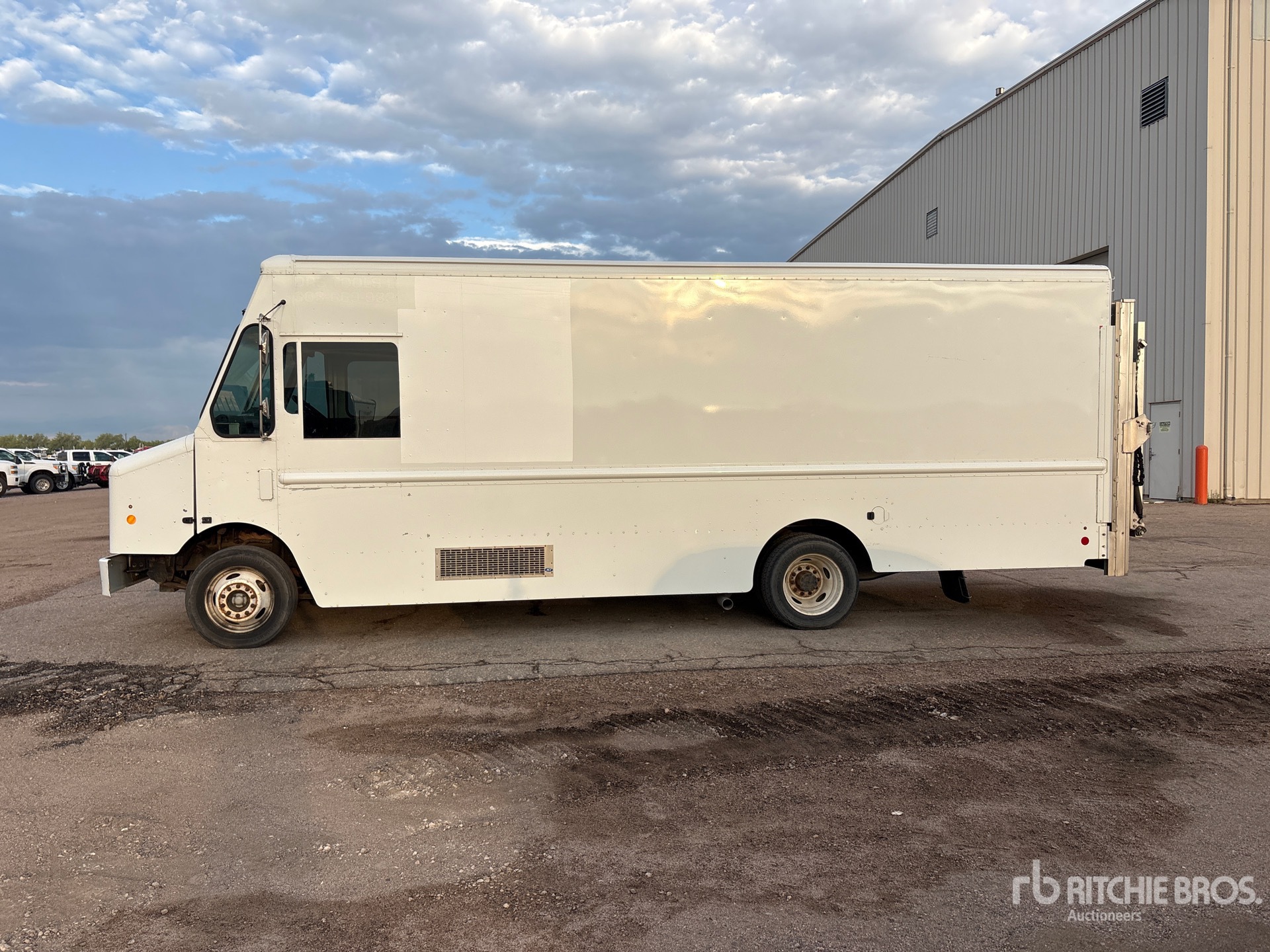 2017 Ford F59