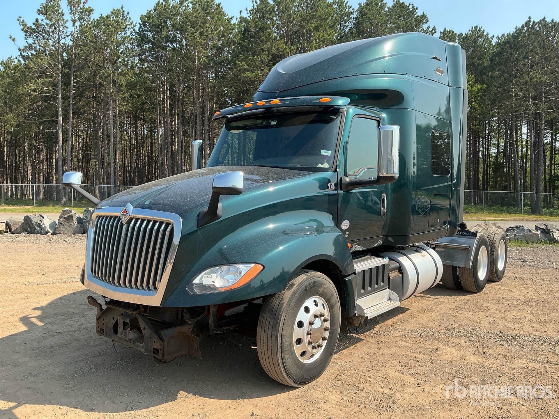 Photo of a 2019 International LT625