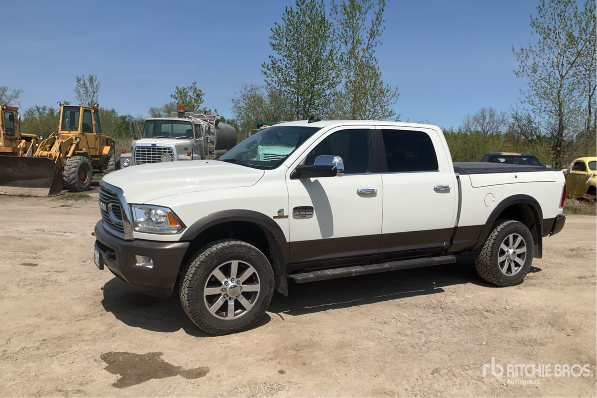 General Appearance with Picture, Left Front Corner