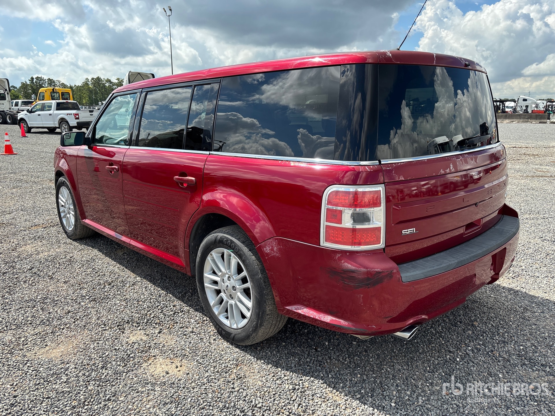 General Appearance with Picture, Left Rear Corner