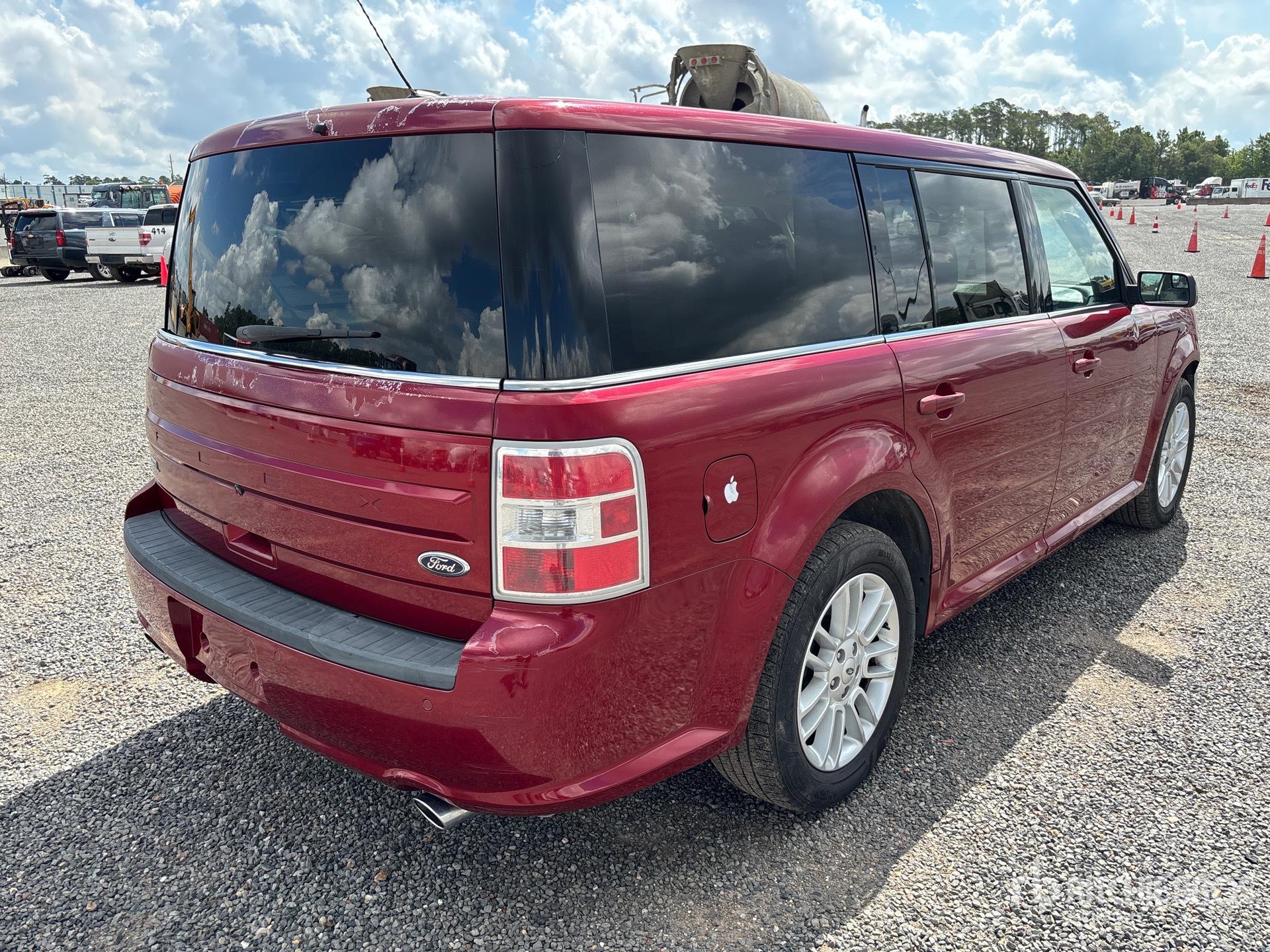 General Appearance with Picture, Right Rear Corner