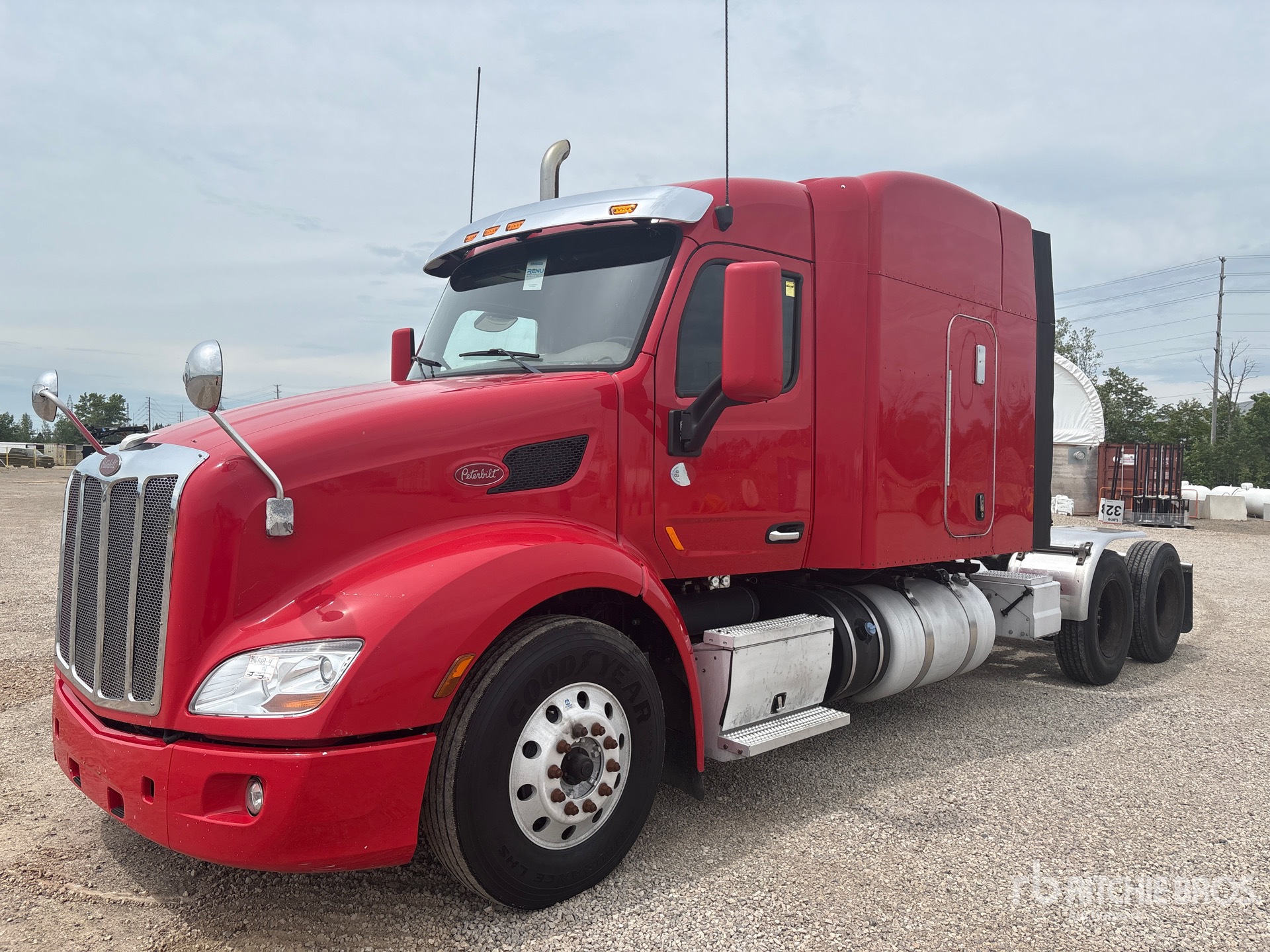 Photo of a 2016 Peterbilt 579