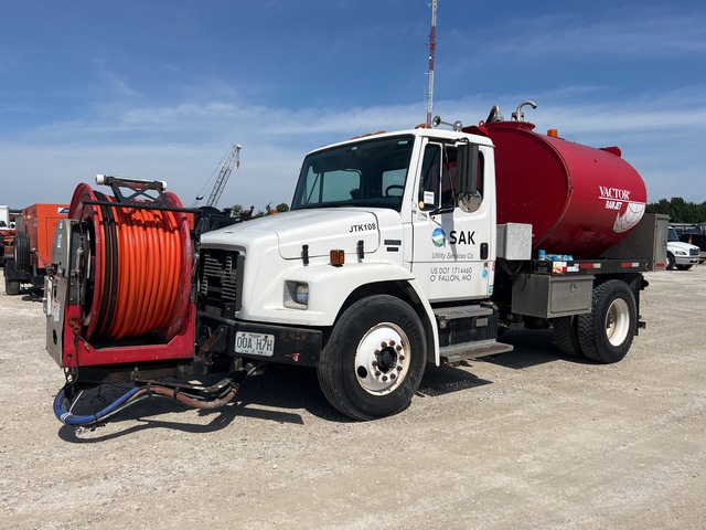 Vactor F8015 on 2002 Freightliner FL70 4x2 Sewer Cleaner Truck