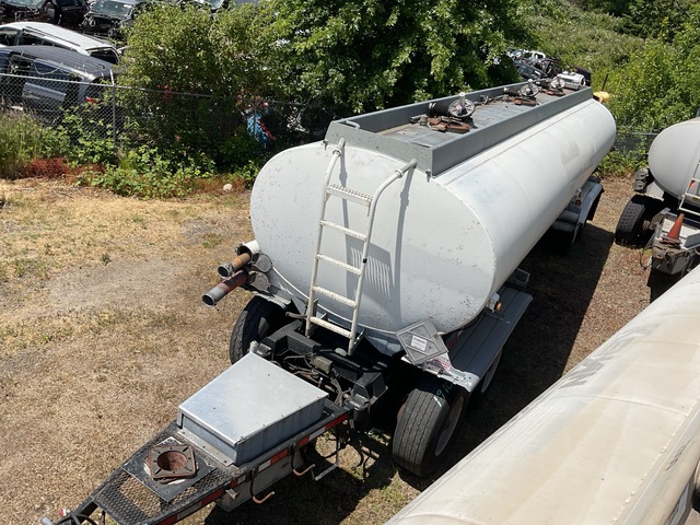2001 Beall 7430 gal Quad/A Pup Tanker Trailer