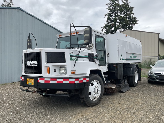 1998 Athey Mobil Sweeper Air Boss on 1998 Mobil Sweeper Air Boss Sweeper Truck