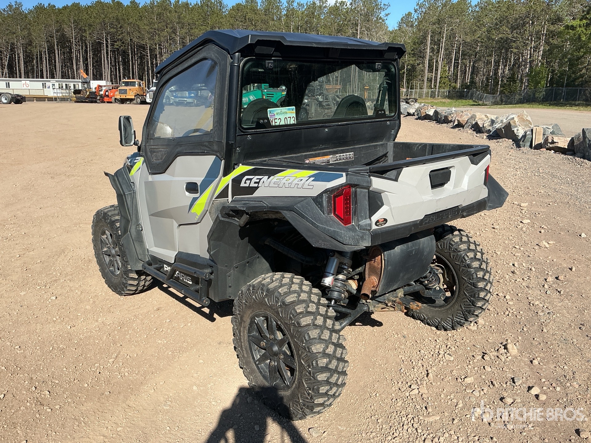 General Appearance with Picture, Left Rear Corner
