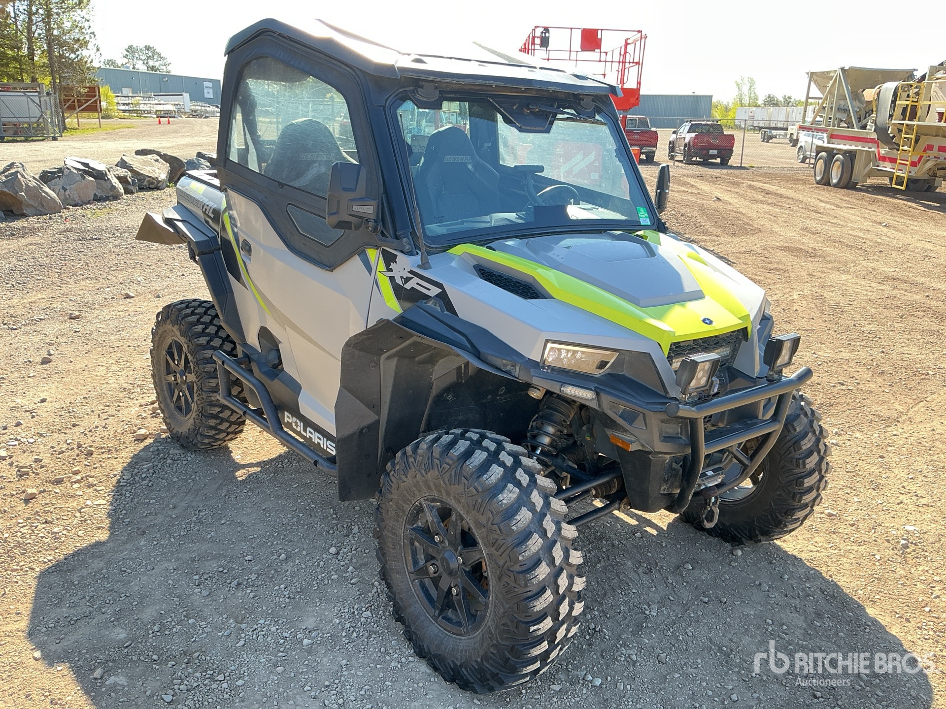 General Appearance with Picture, Right Front Corner