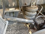 Underbody with Non-Driven Drop Axle (1)