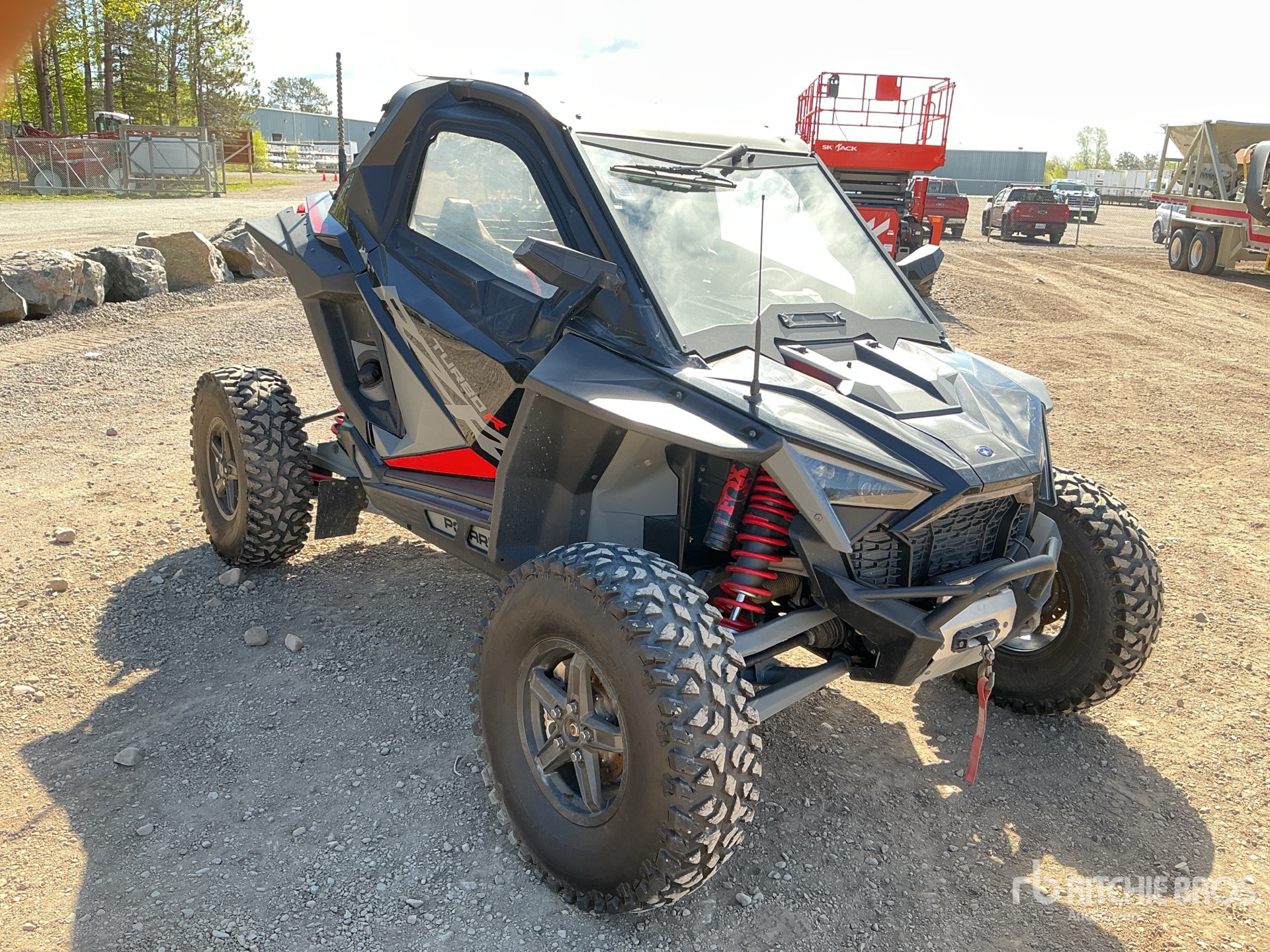 General Appearance with Picture, Right Front Corner