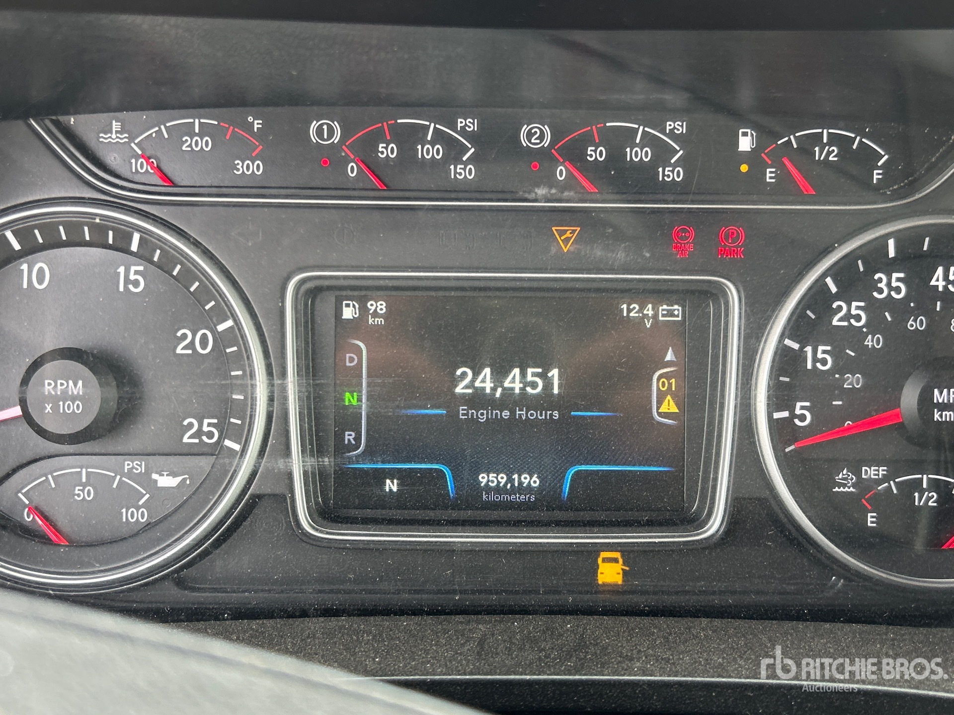 Cab with Engine Hours