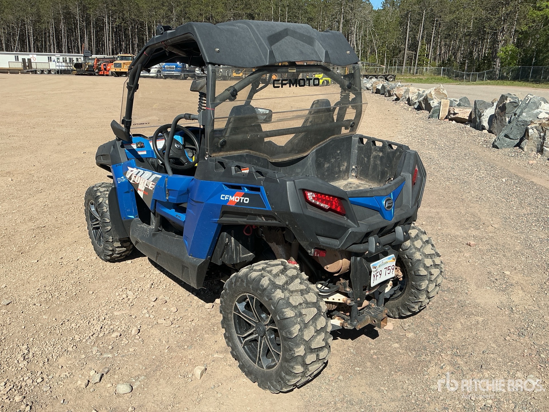 General Appearance with Picture, Left Rear Corner