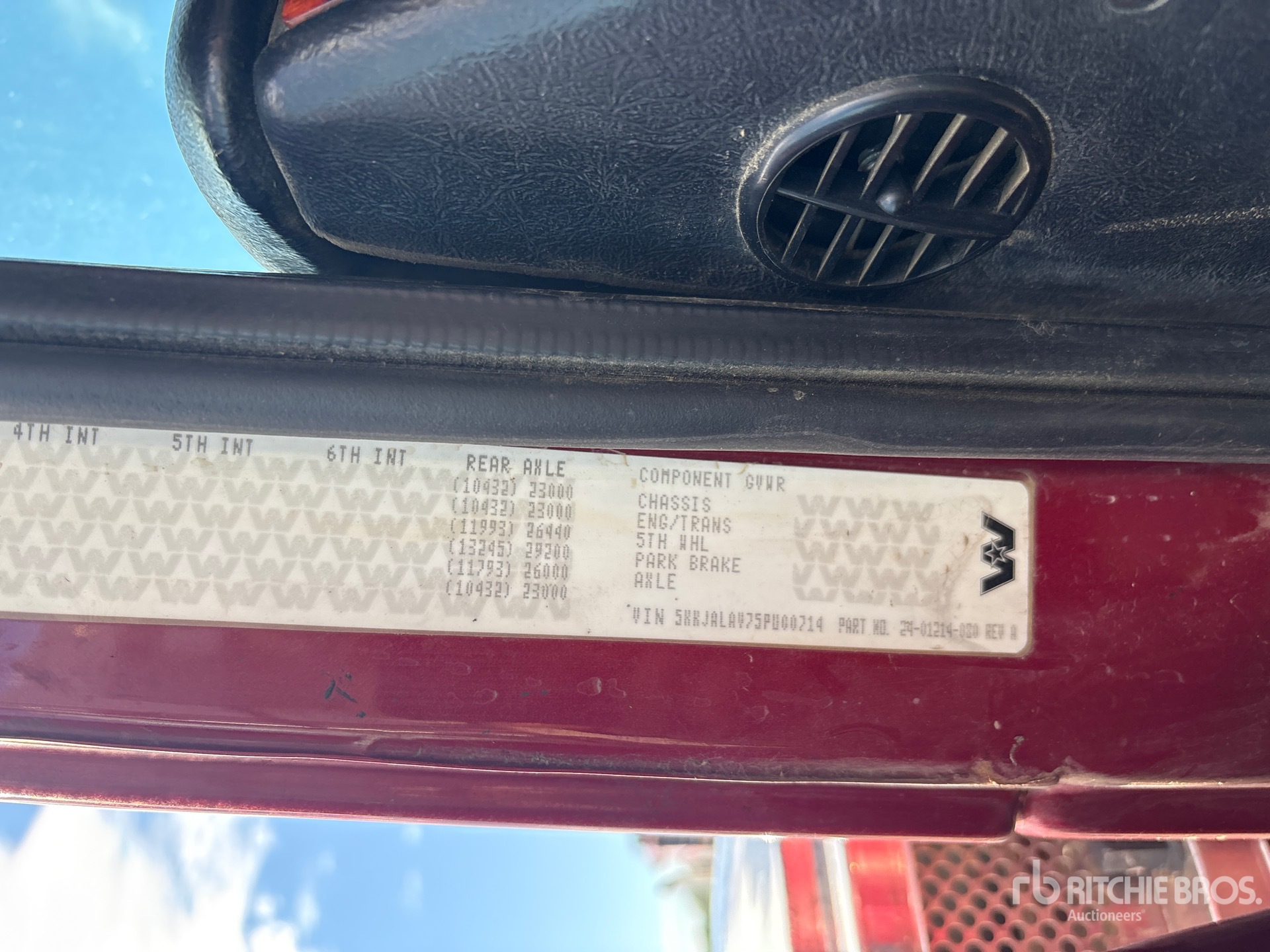 Photo of a 2005 Western Star 4900