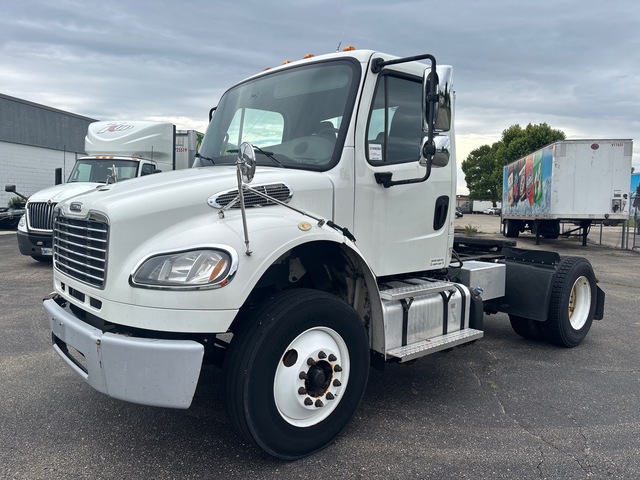 2014 Freightliner M2 106 4x2 S/A Day Cab Truck Tractor