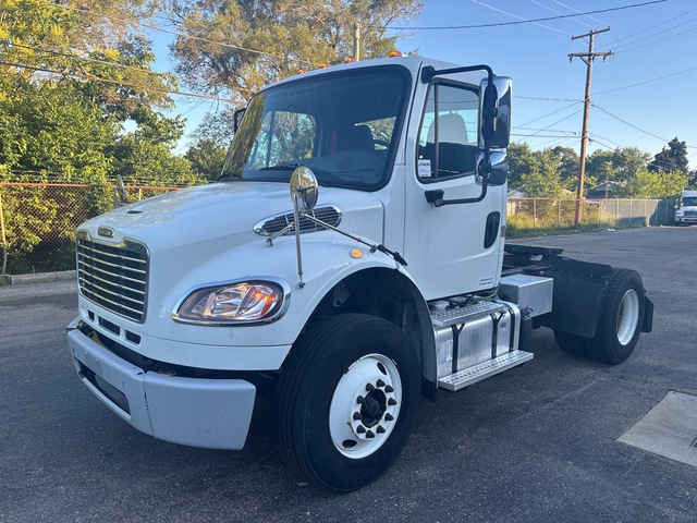 2014 Freightliner M2 106 4x2 S/A Day Cab Truck Tractor