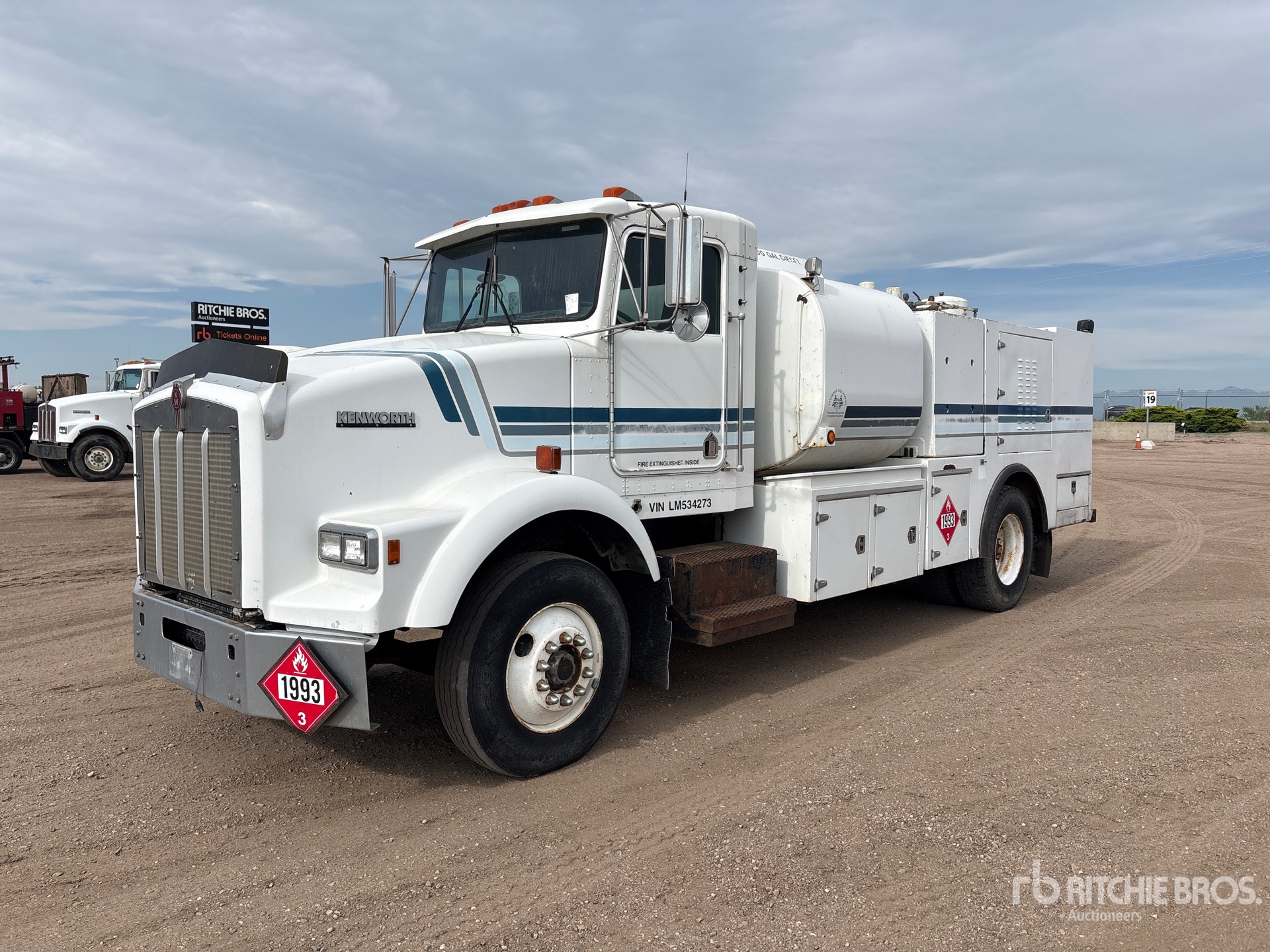 Photo of a 1990 Kenworth T800