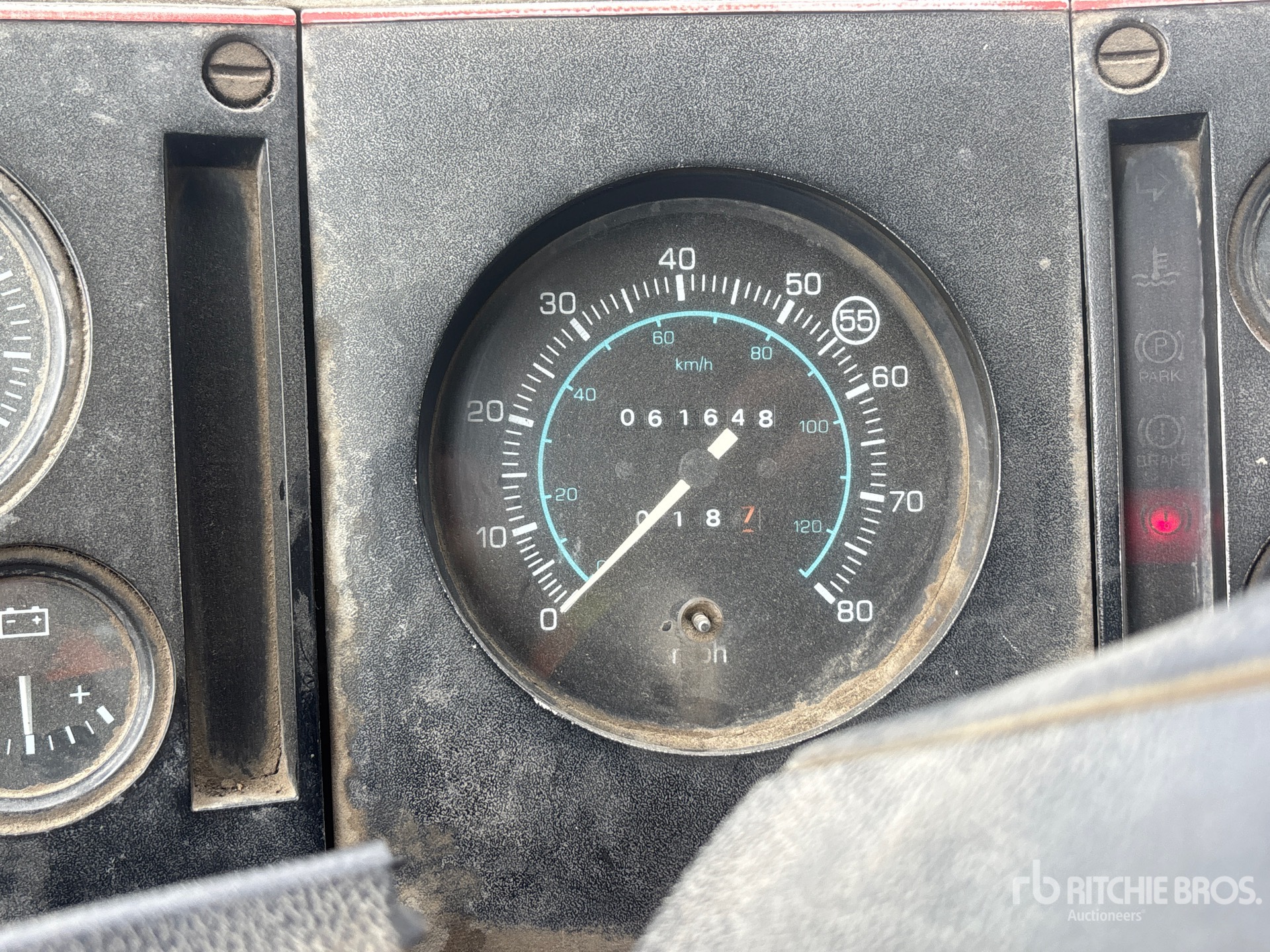 1987 Ford 1988 BEARCAT BC-401 2100 GAL ON 4X2