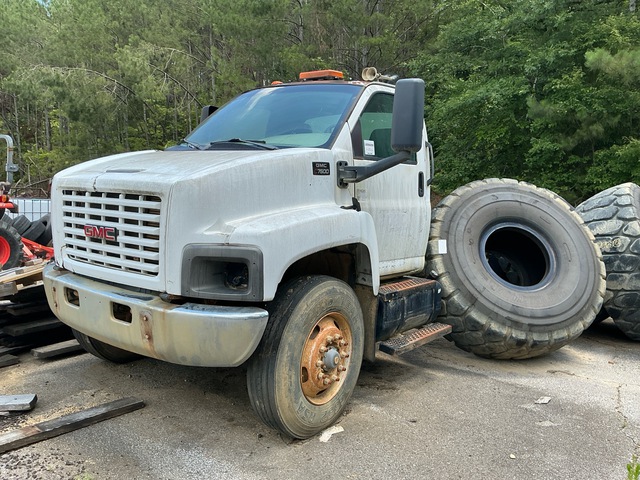 2005 GMC C8500 6x4 Cab and Chassis