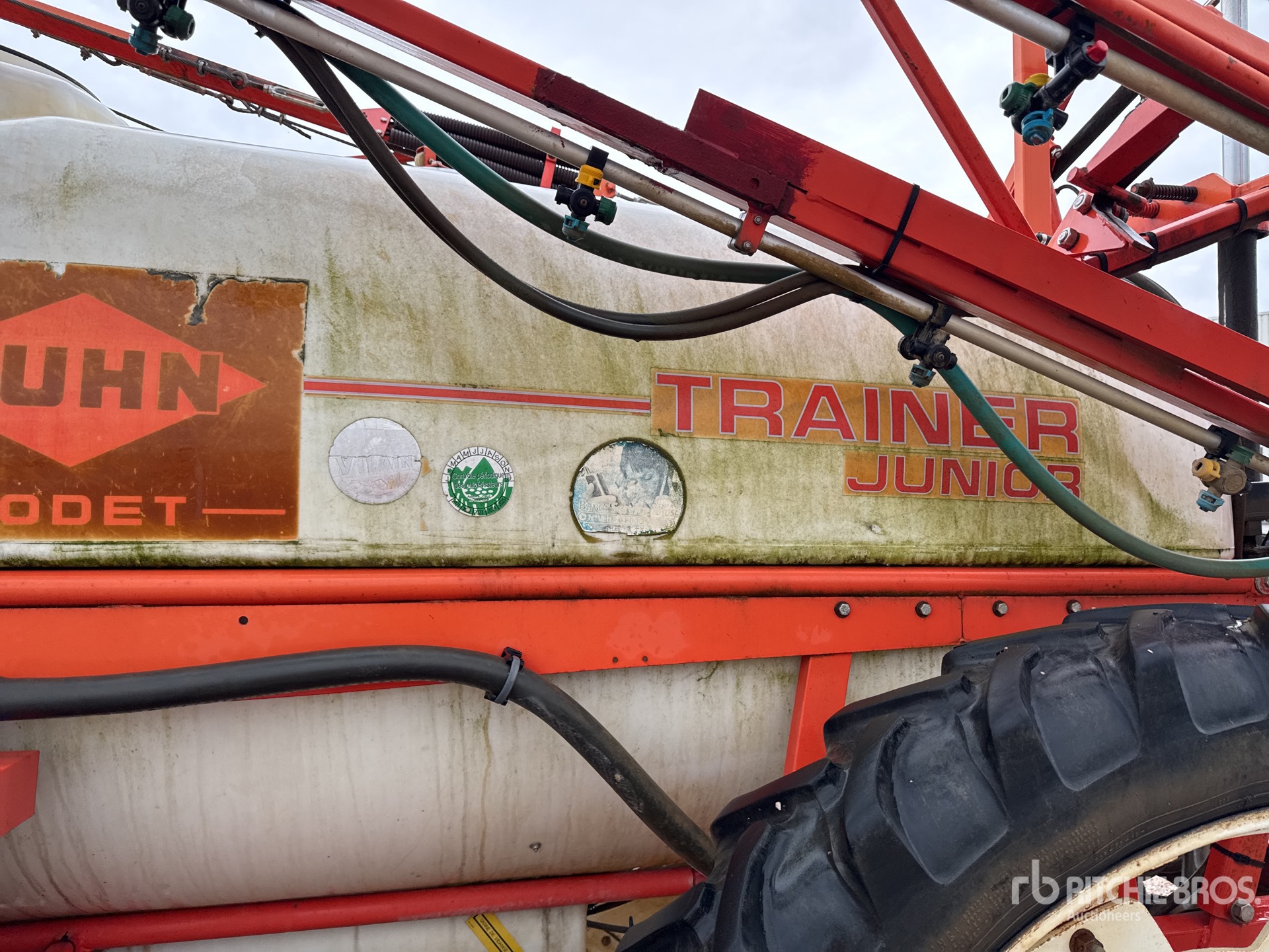 Photo of a 1997 Kuhn TRAINER JUNIOR