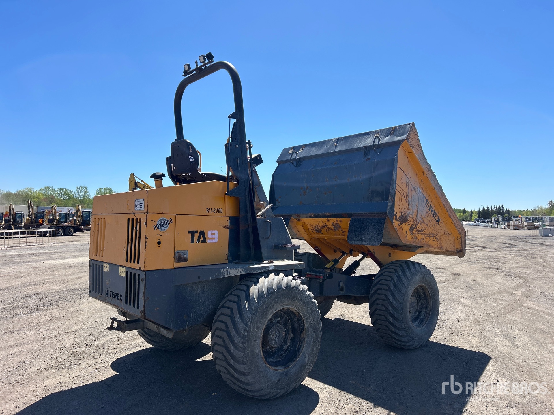 General Appearance with Picture, Right Rear Corner