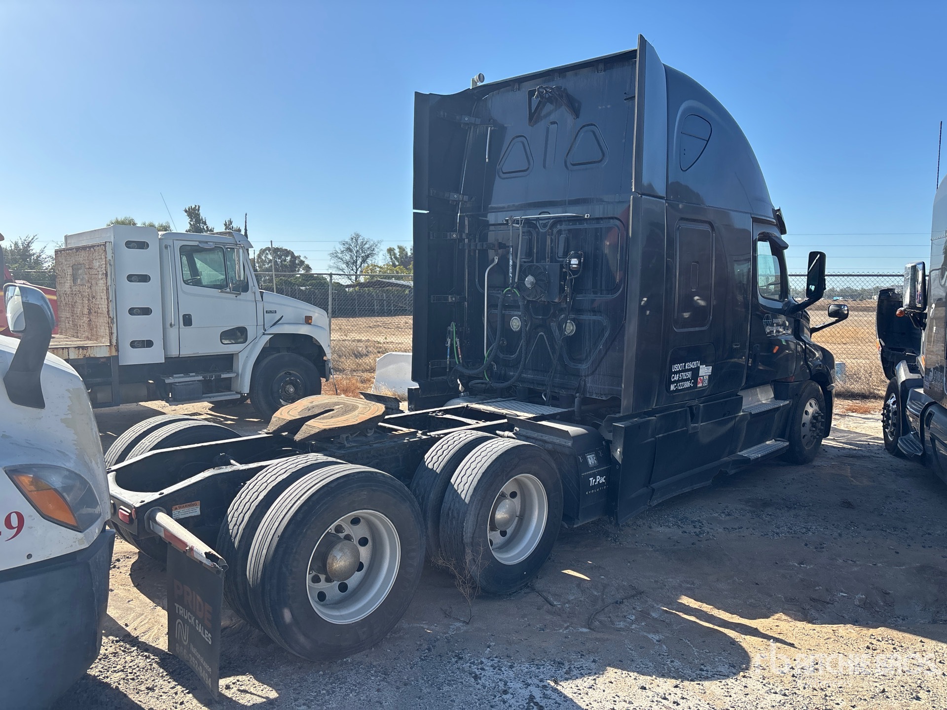 2018 Freightliner CASCADIA 126