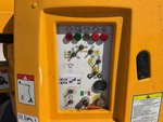 Poste de contrôle inférieur de base with