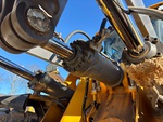 Hydraulics with Bucket Tilt Cylinders