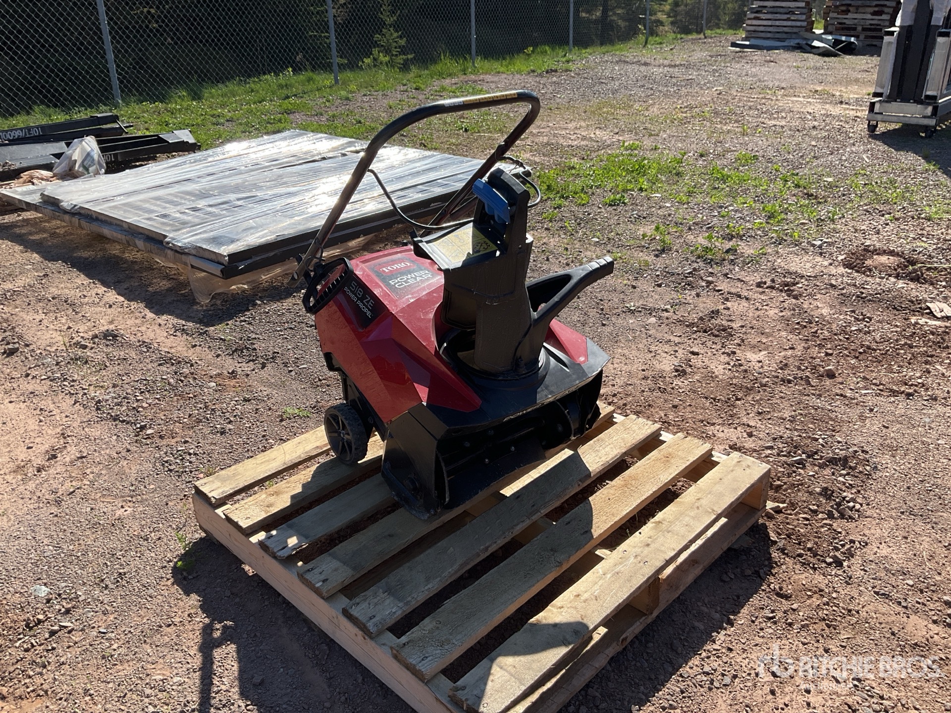 General Appearance with Picture, Right Front Corner