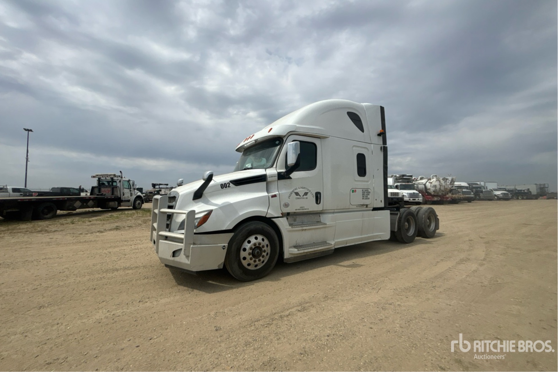2020 Freightliner CASCADIA 126