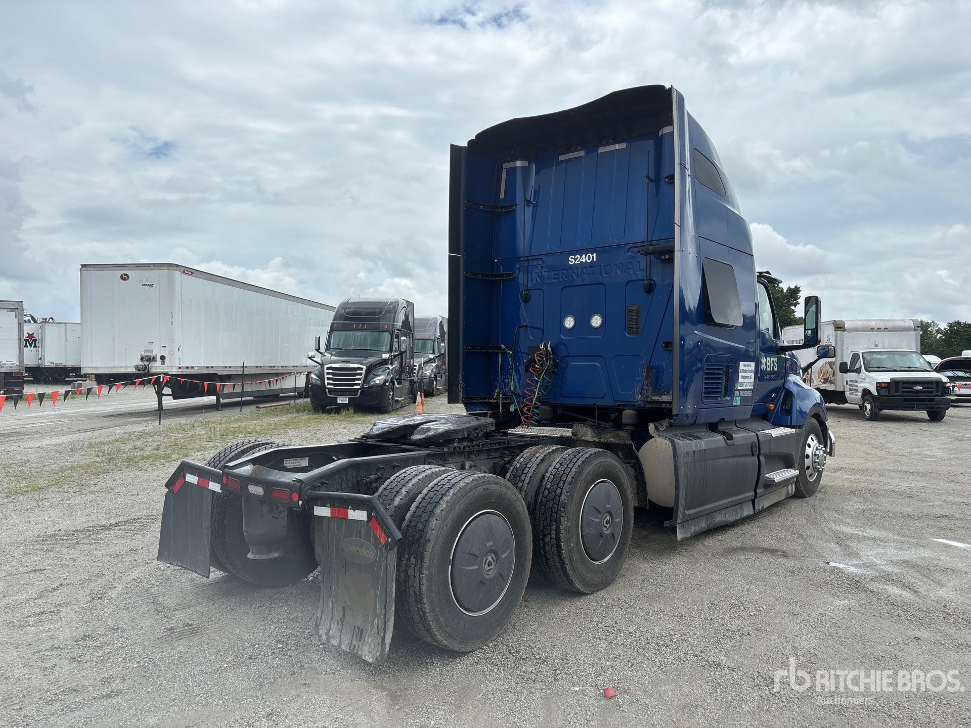 2024 International LT625