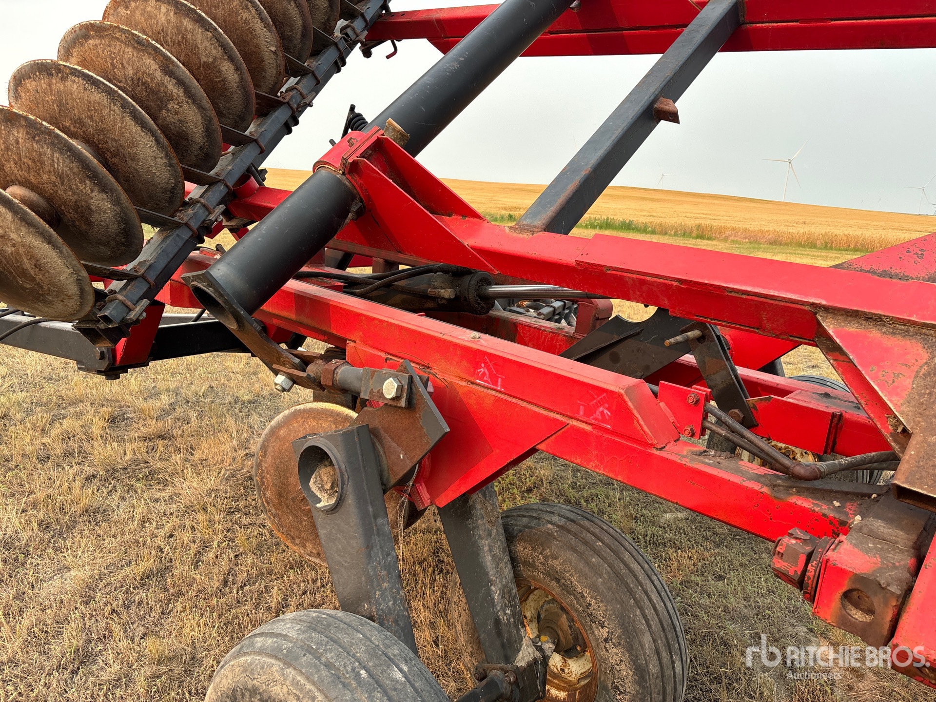 Versatile 28 FT TANDEM
