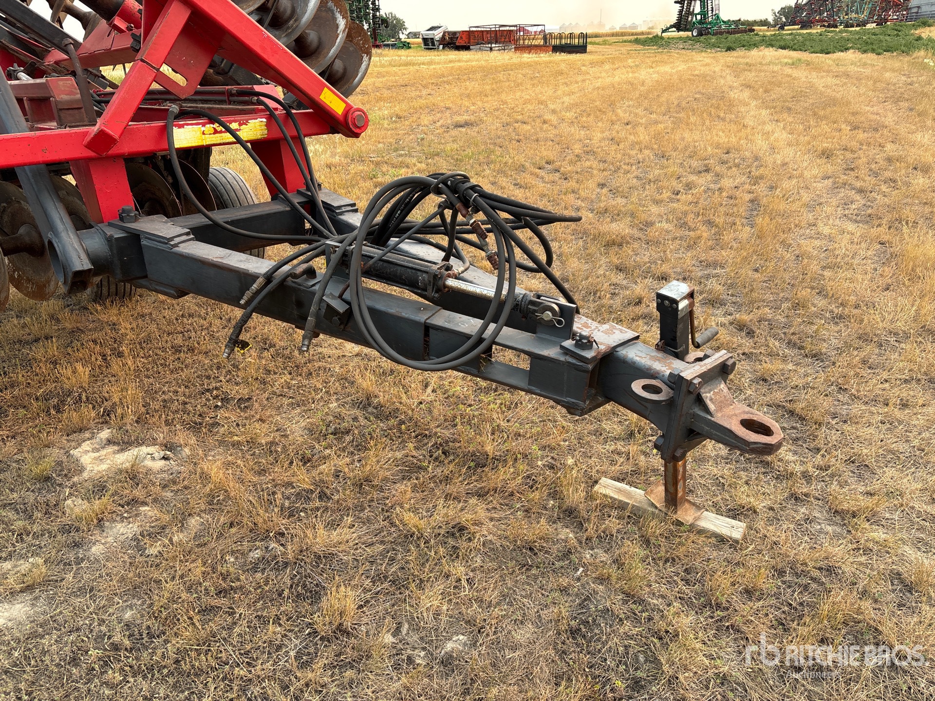 Versatile 28 FT TANDEM