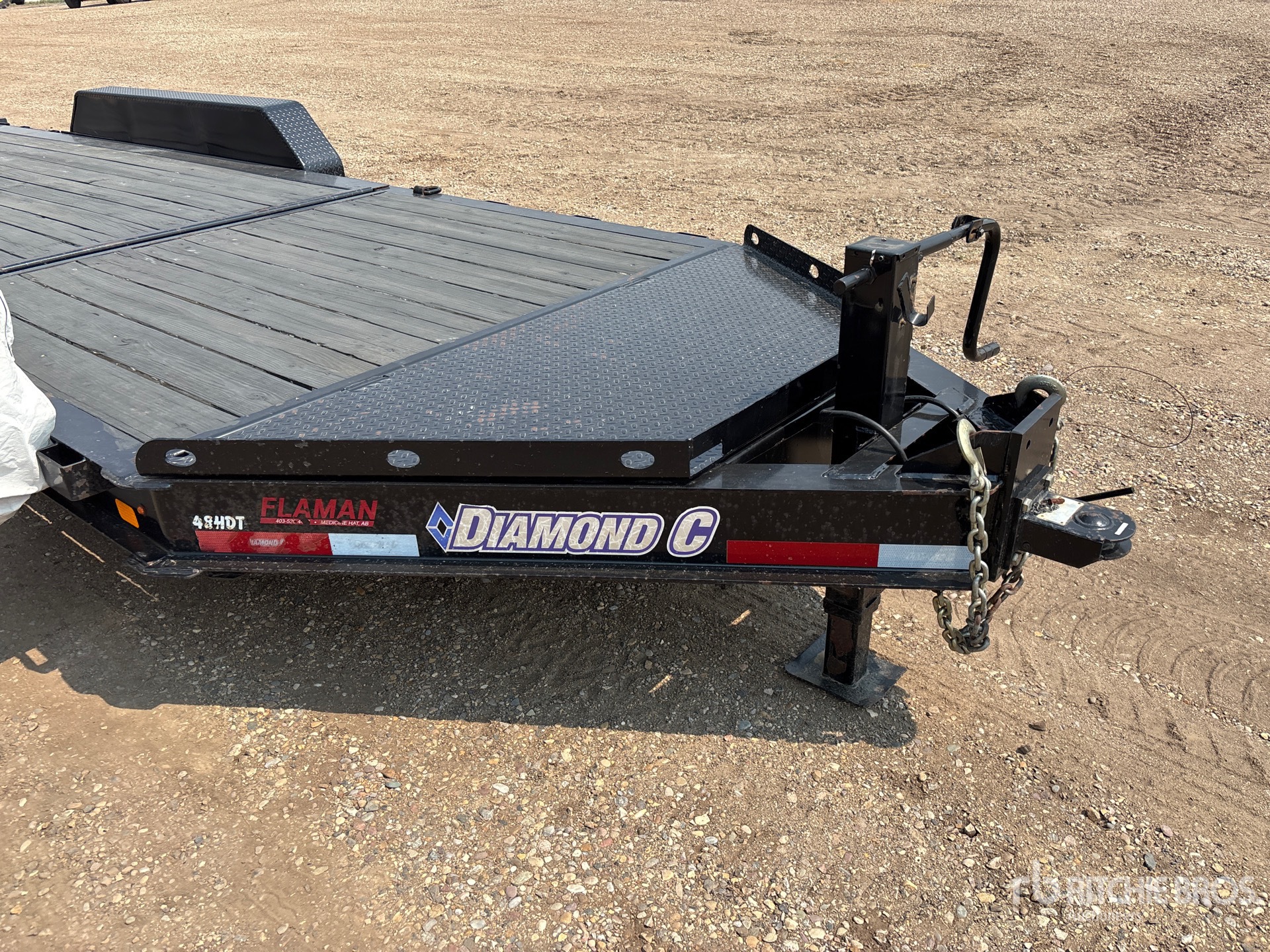 2017 Diamond C 24 FT TRI/A