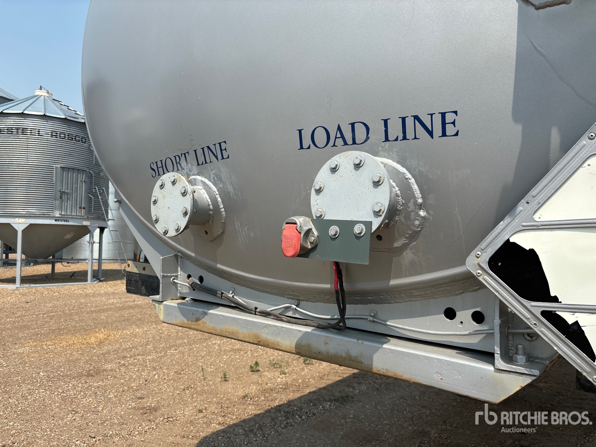 1997 Advance 10000 GAL TRI/A