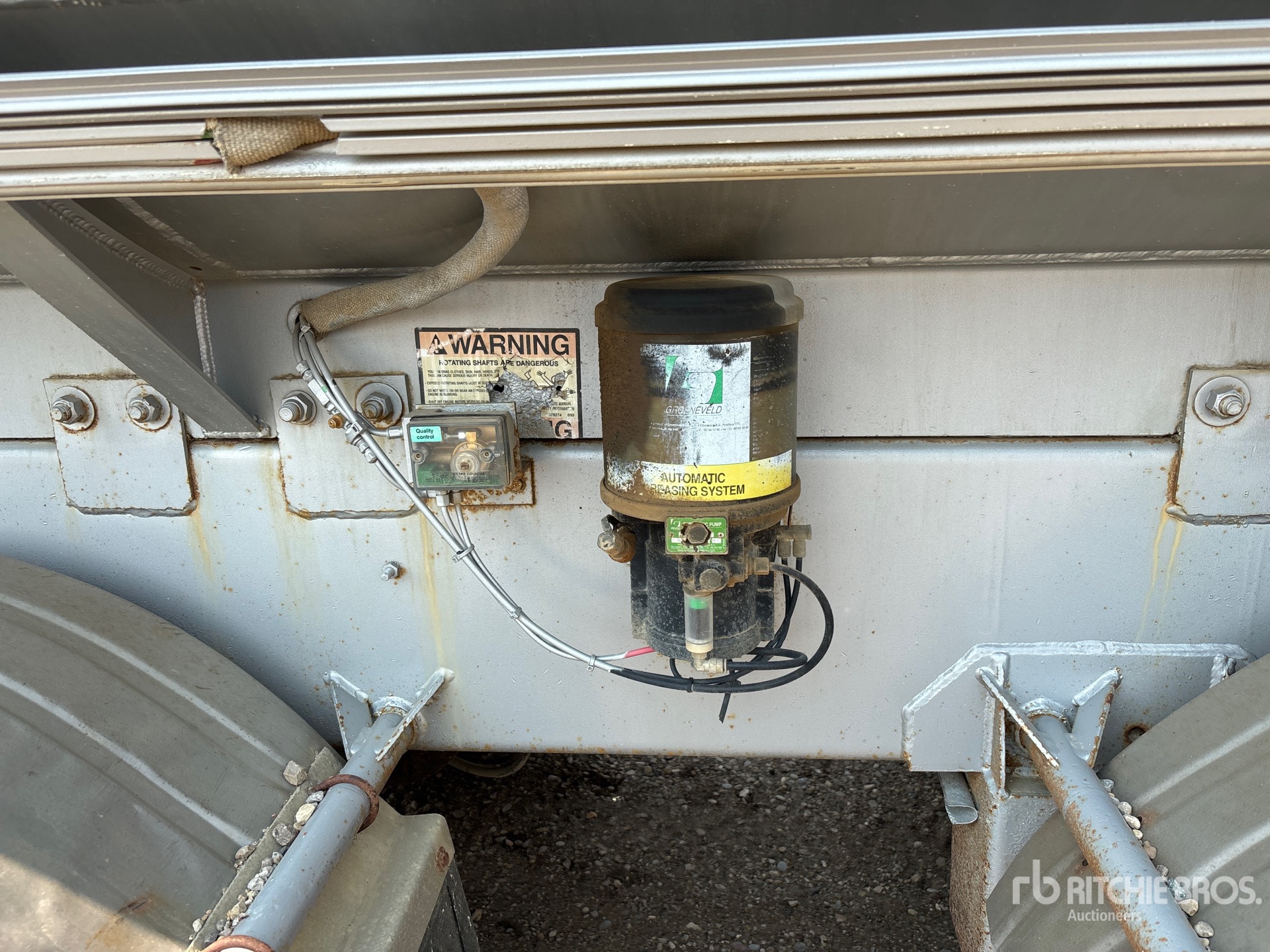 1997 Advance 10000 GAL TRI/A