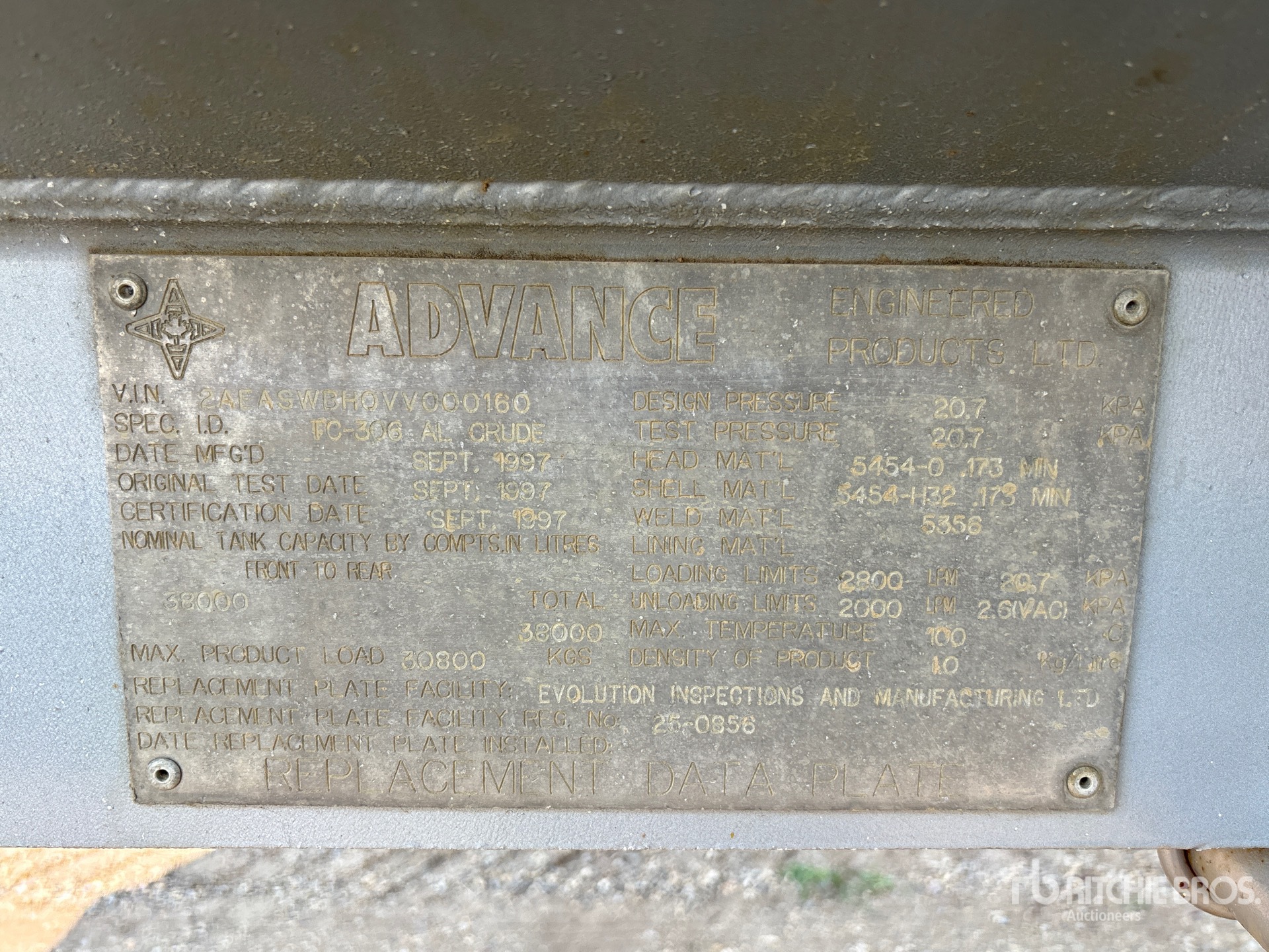 1997 Advance 10000 GAL TRI/A