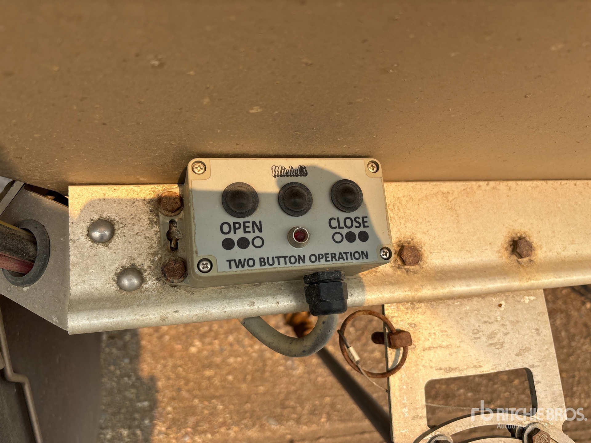 2018 Doepker 28 FT TRI/A SUPER B-TRAIN LEAD