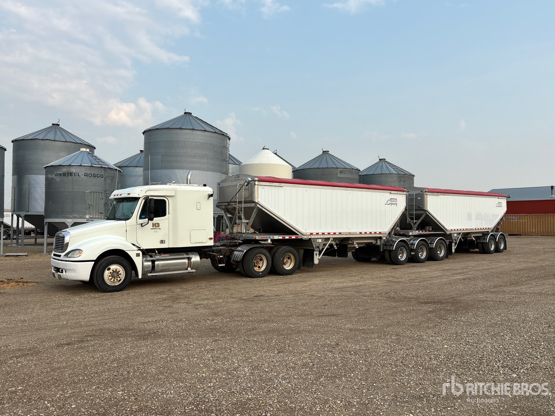 2003 Freightliner 6X4