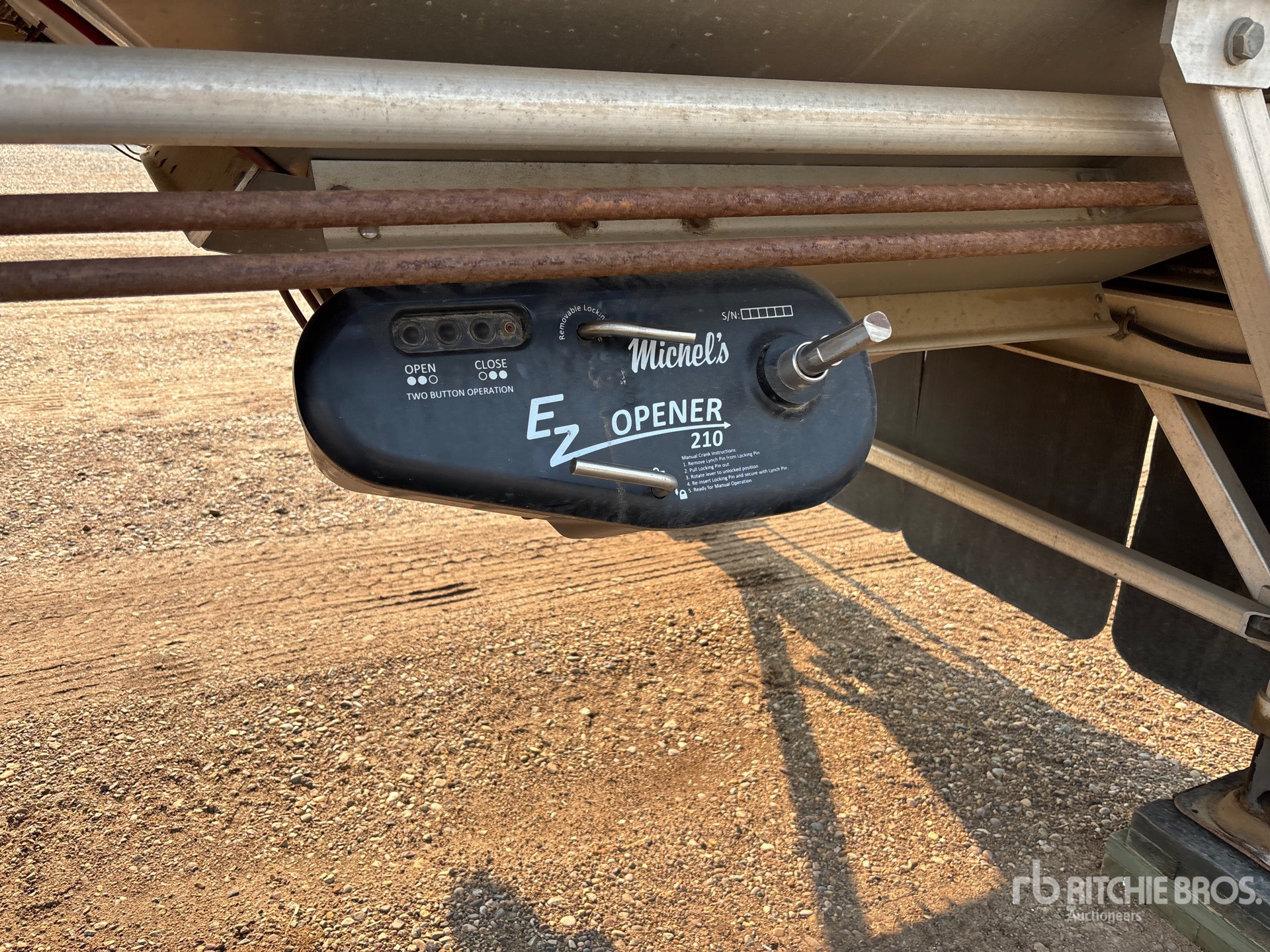 2018 Doepker 28 FT TRI/A SUPER B-TRAIN LEAD