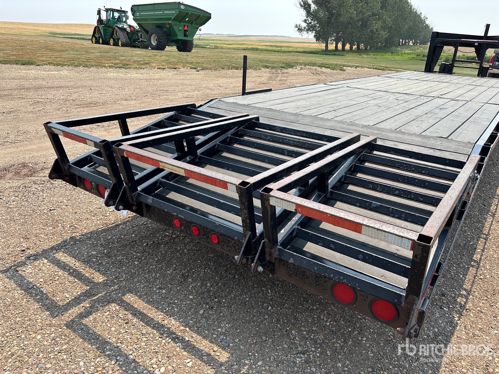 Goertzen 25 FT TRI/A GOOSENECK