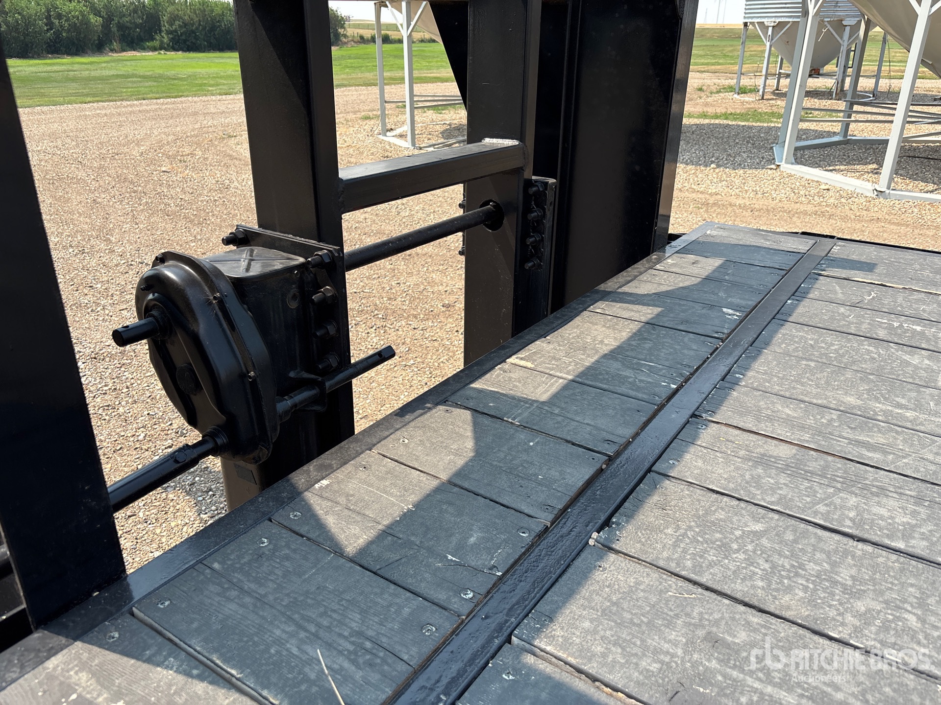 Goertzen 25 FT TRI/A GOOSENECK